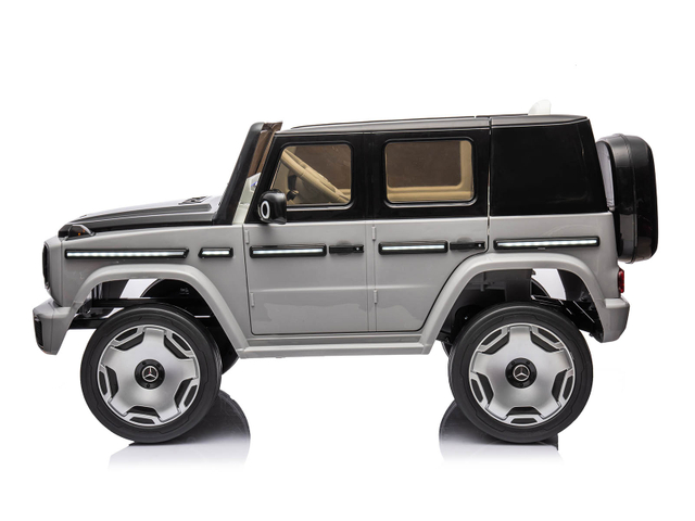 12V lisensoitu Mercedes-Benz EQG Kids Ride On Car