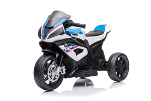 Mit 6-V-Batterie betriebenes kleines Motorrad mit drei R&auml;dern