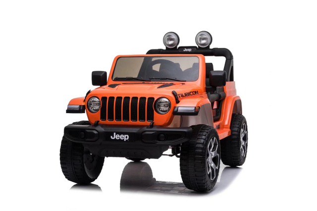 J&iacute;zda na 12V batolec&iacute; elektrickou baterii na Jeepu Wrangler Rubicon