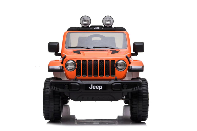 J&iacute;zda na 12V batolec&iacute; elektrickou baterii na Jeepu Wrangler Rubicon